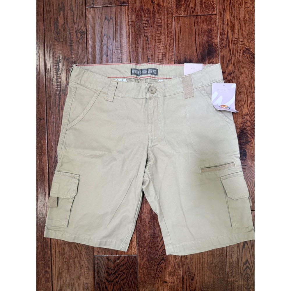Dickies Womens Relaxed Fit Cargo Shorts utility Gorpcore Workwear Size 8 NWT